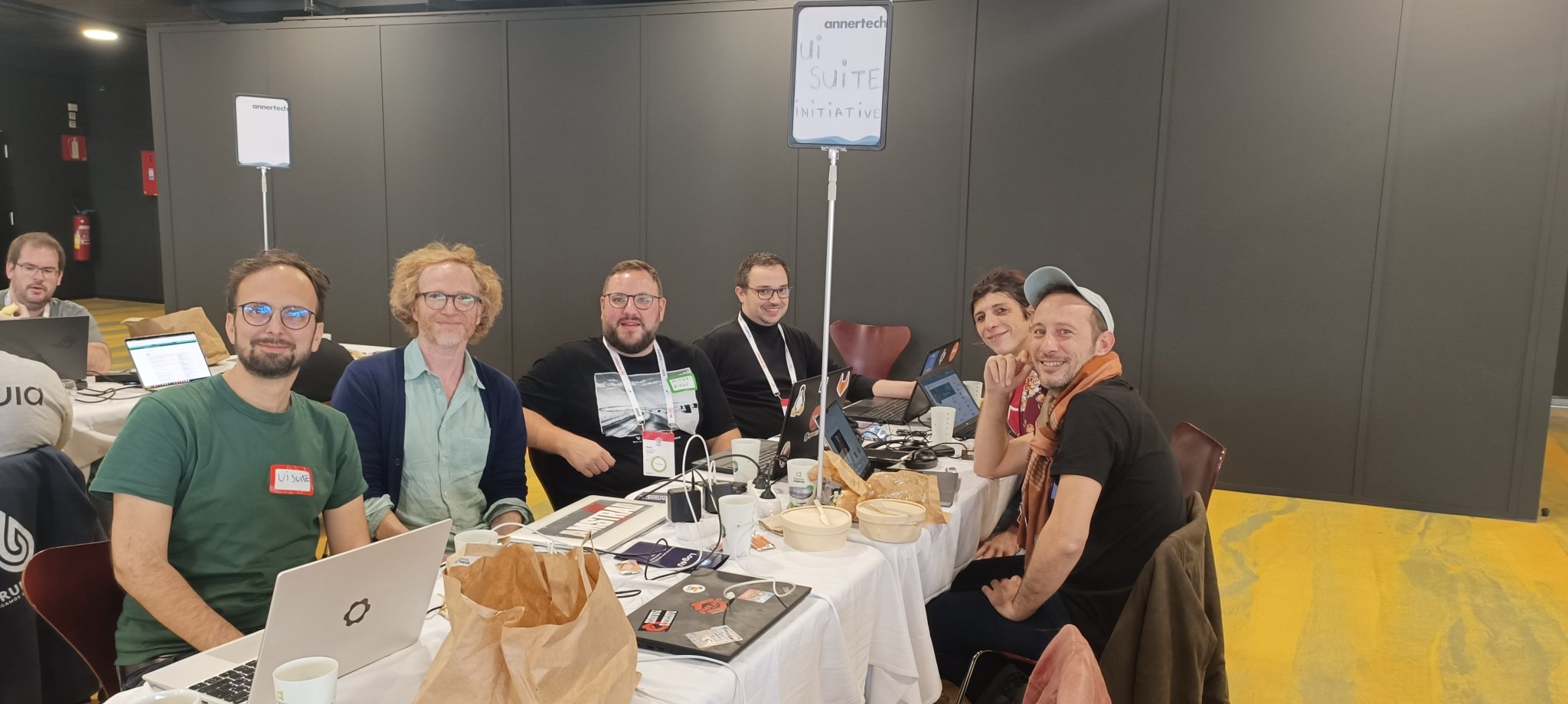 Table de sprint sur UI Suite à la DrupalCon 2023 Table de sprint sur UI Suite à la DrupalCon 2023